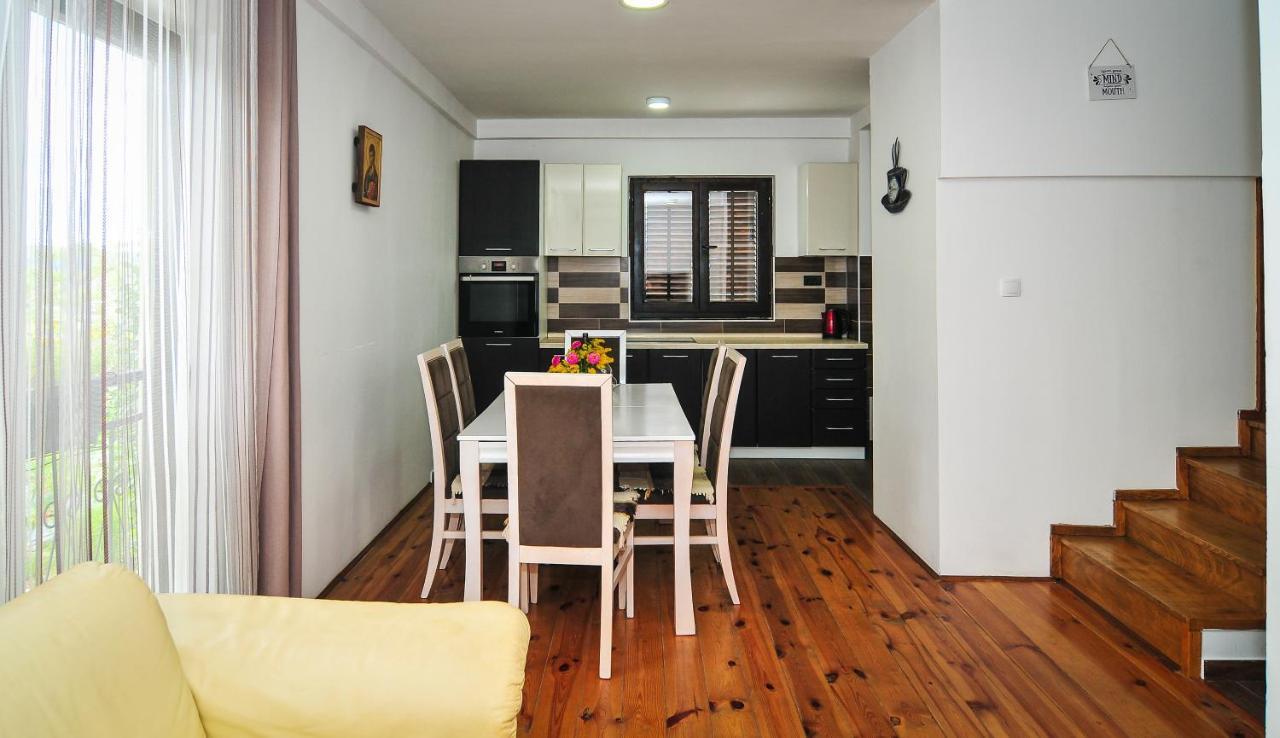 Milosavljevic Apartments Tivat Exteriér fotografie
