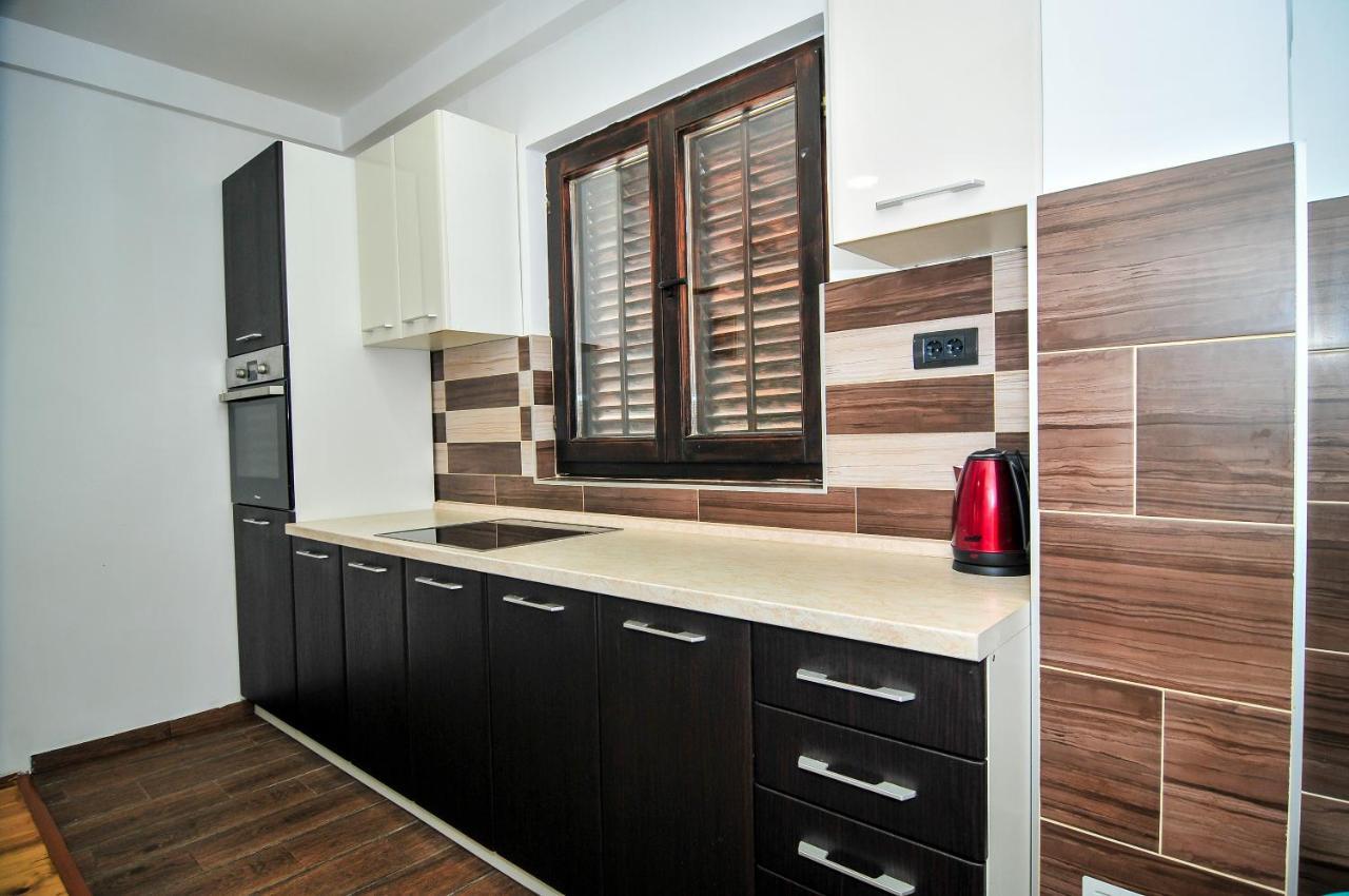 Milosavljevic Apartments Tivat Exteriér fotografie