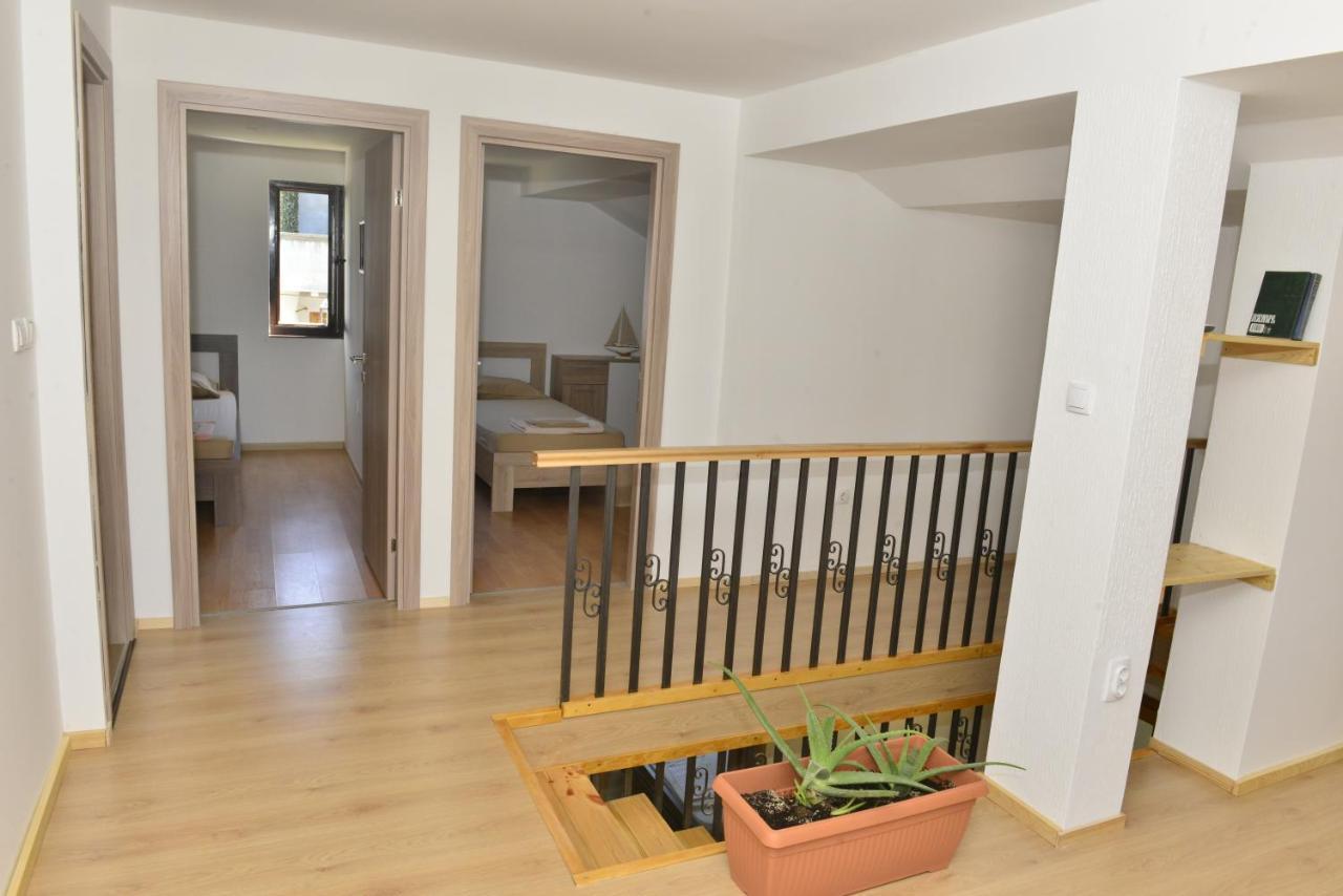 Milosavljevic Apartments Tivat Exteriér fotografie