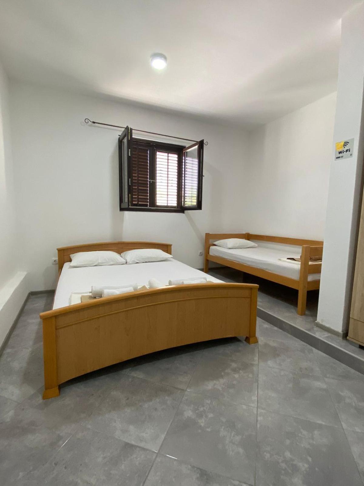 Milosavljevic Apartments Tivat Exteriér fotografie