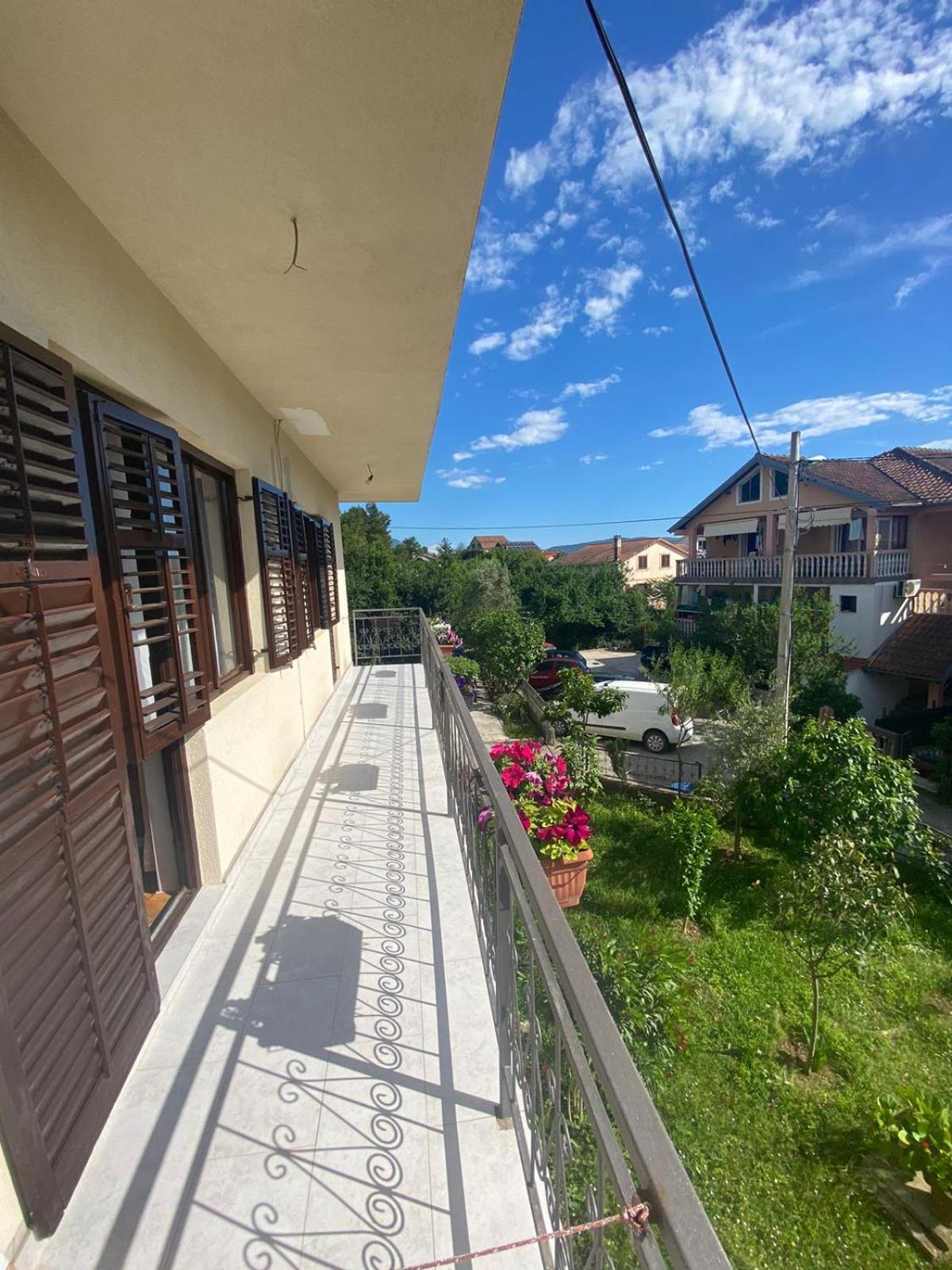 Milosavljevic Apartments Tivat Exteriér fotografie
